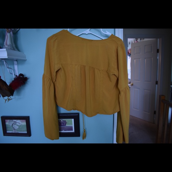 Forever 21 crop top - Picture 3 of 3